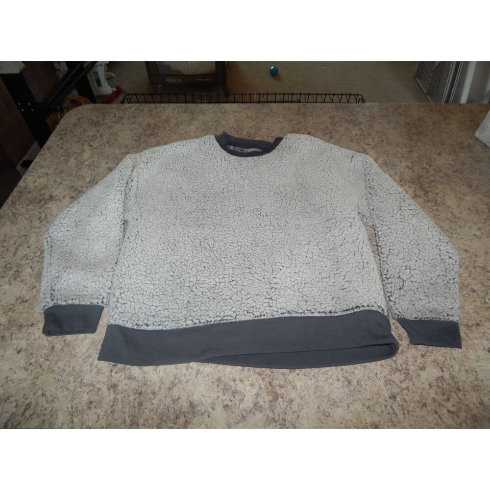 Secret Treasures Women's Small Gray Faux Fur Sherpa Pullover Soft Sleepwear Top